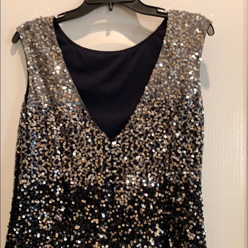 Dress - Picture 4 of 6